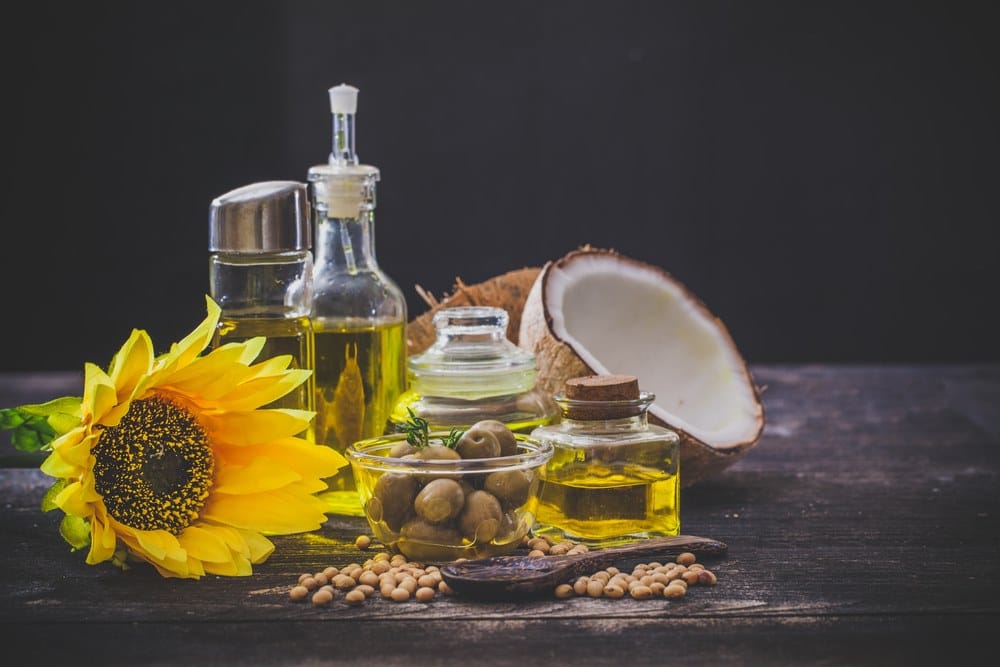 Olive Oil vs Coconut Oil: The Healthy Option