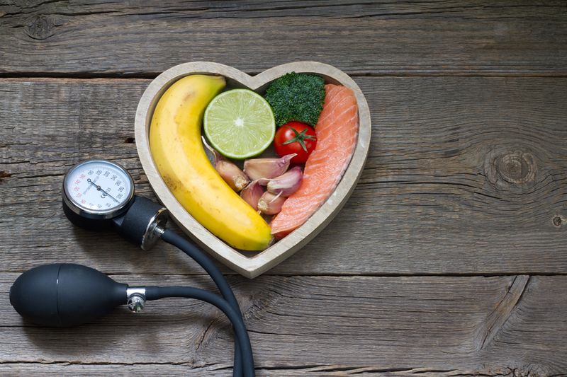 High Blood Pressure: Causes, Symptoms and Foods to Eat