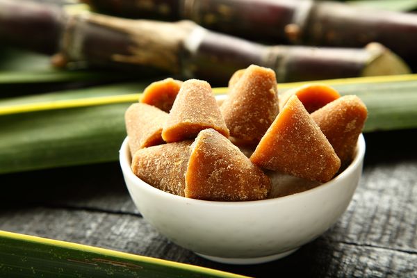Jaggery: 15 Health Benefits that you should know about! - HealthifyMe Blog