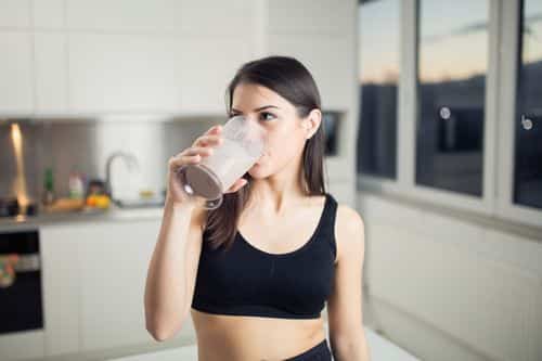 Consume proteína de suero de leche