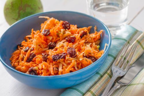 Raisins carrot salad