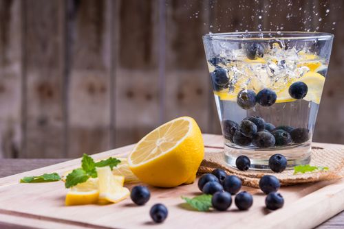 Water with lemon and blueberries