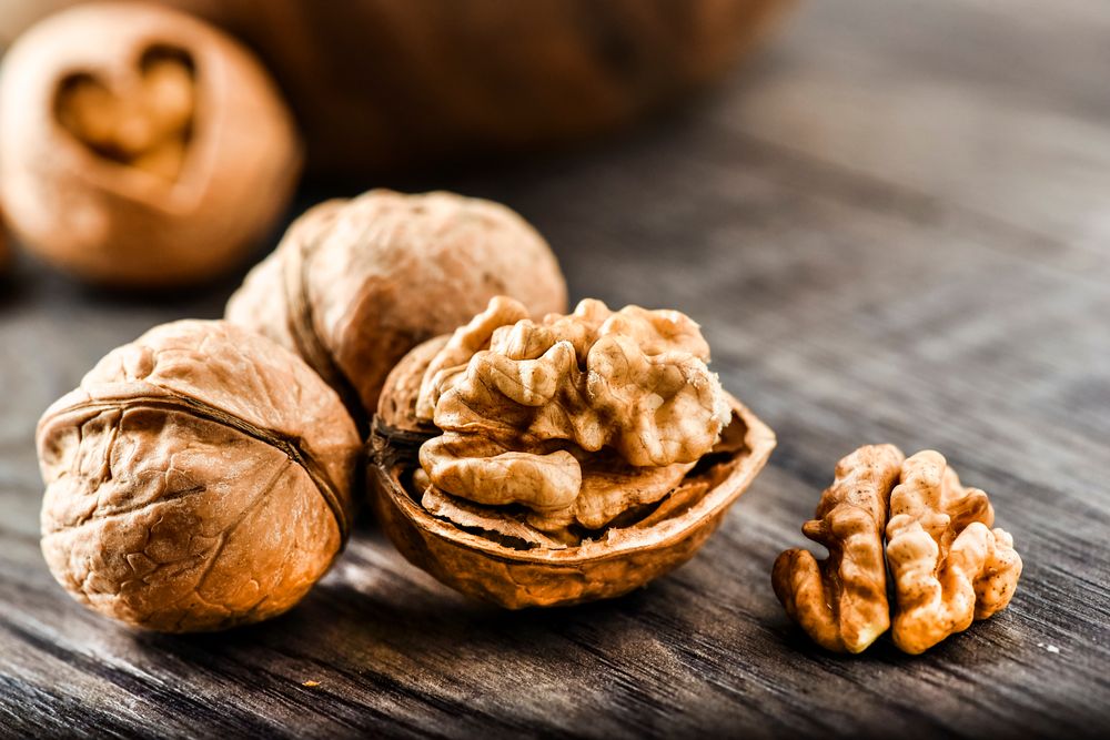 Walnuts Benefits, Nutrition, Uses, and More - HealthifyMe