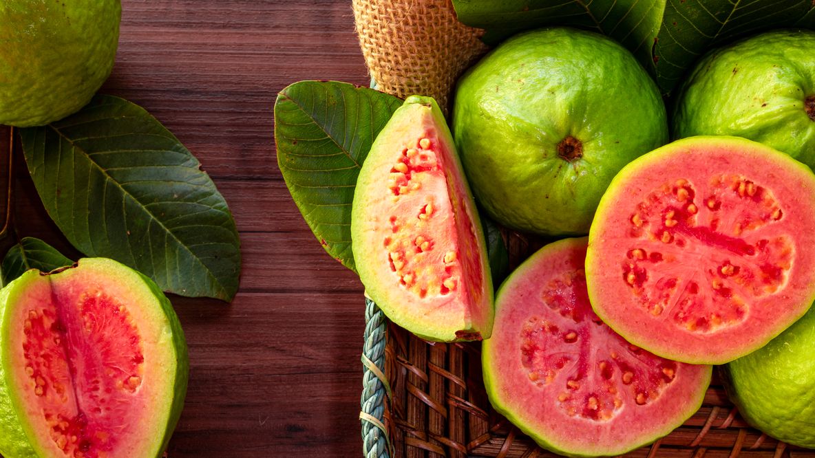 12 Amazing Health Benefits of Guava Fruit and Leaves