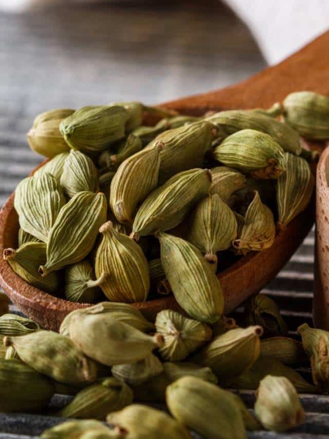 8 Wonderful Cardamom Benefits You Should Definitely Try