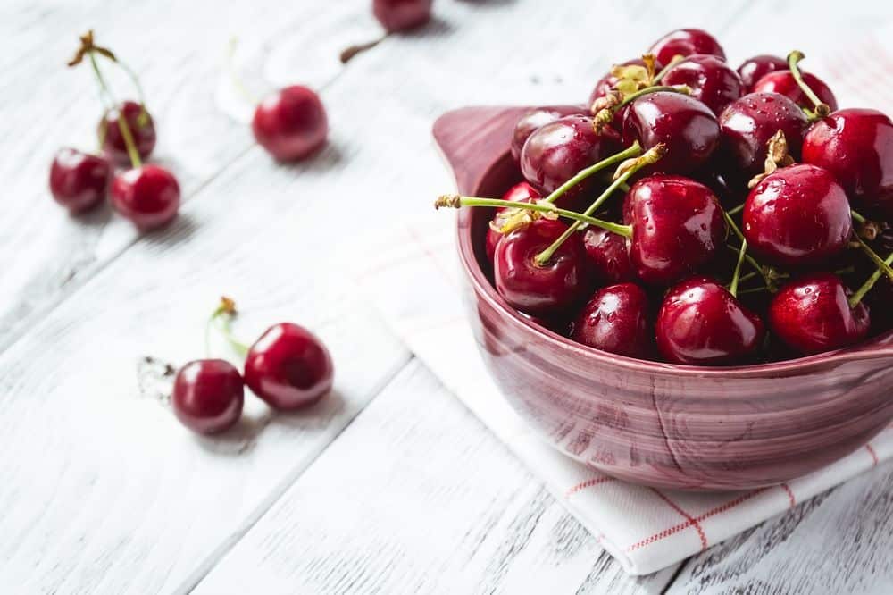 Benefits of Cherries, Nutritional Value and Healthy Recipes