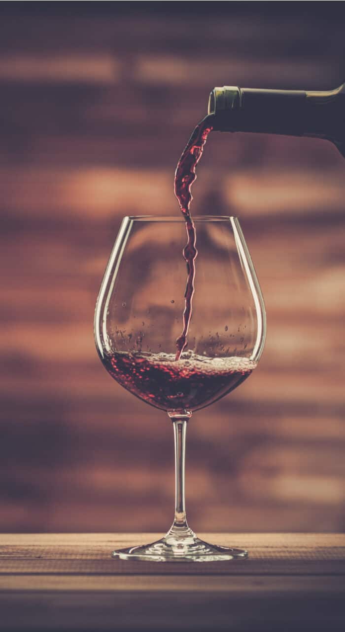 8 Secret Benefits of Drinking Red Wine - HealthifyMe