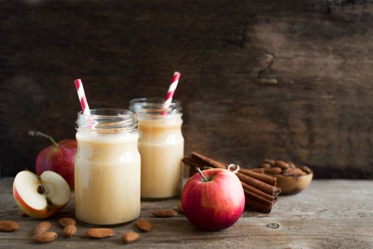 Almond Milk Health Benefits, Precautions & Ways To Use HealthifyMe