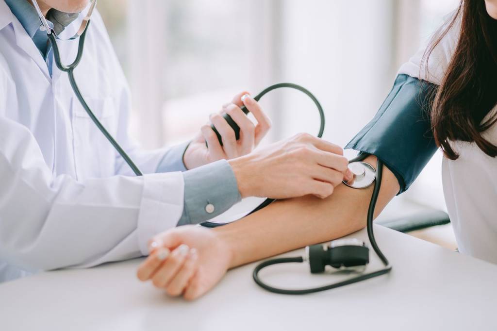High Blood Pressure: Symptoms & Causes