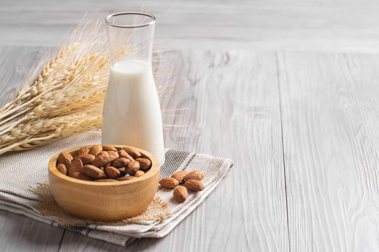 What Happens to Your Body When You Drink Almond Milk