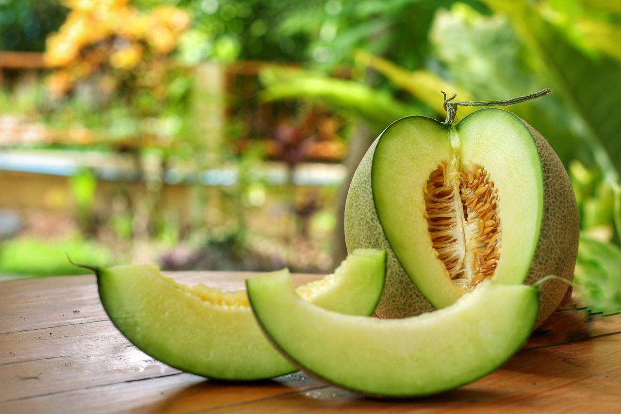 Honeydew Melon: Benefits, Nutrition, Side Effects & More - HealthifyMe