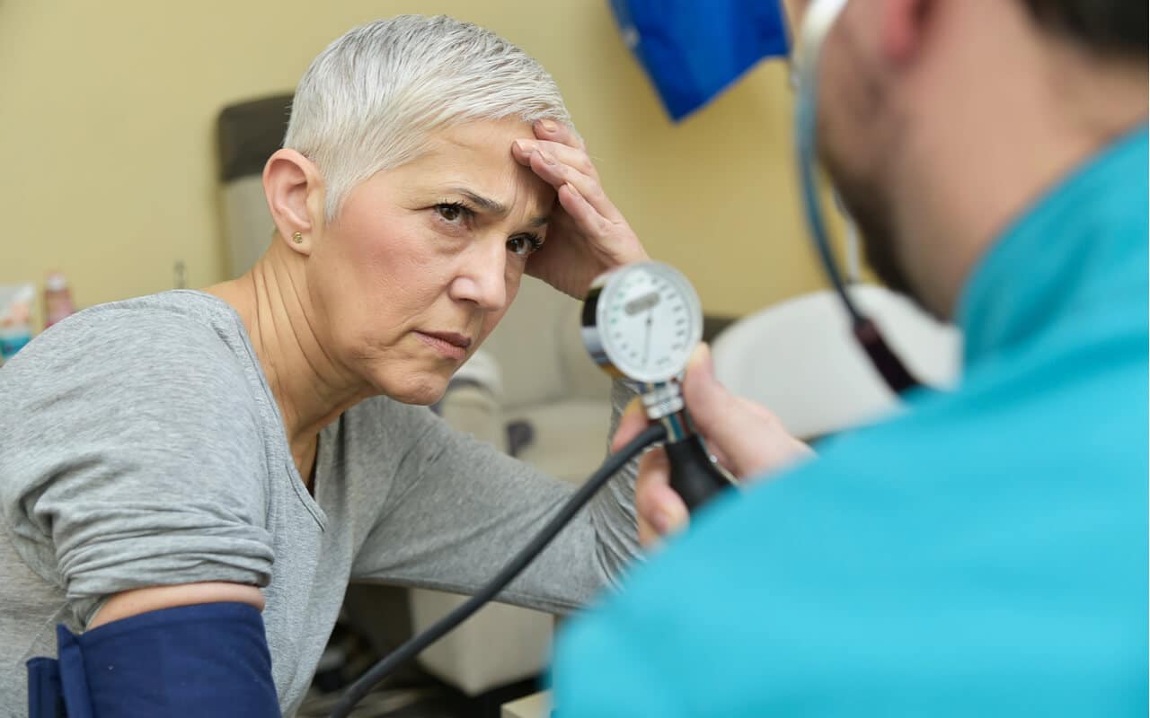Natural Ways to Lower Blood Pressure: The Healthify Way