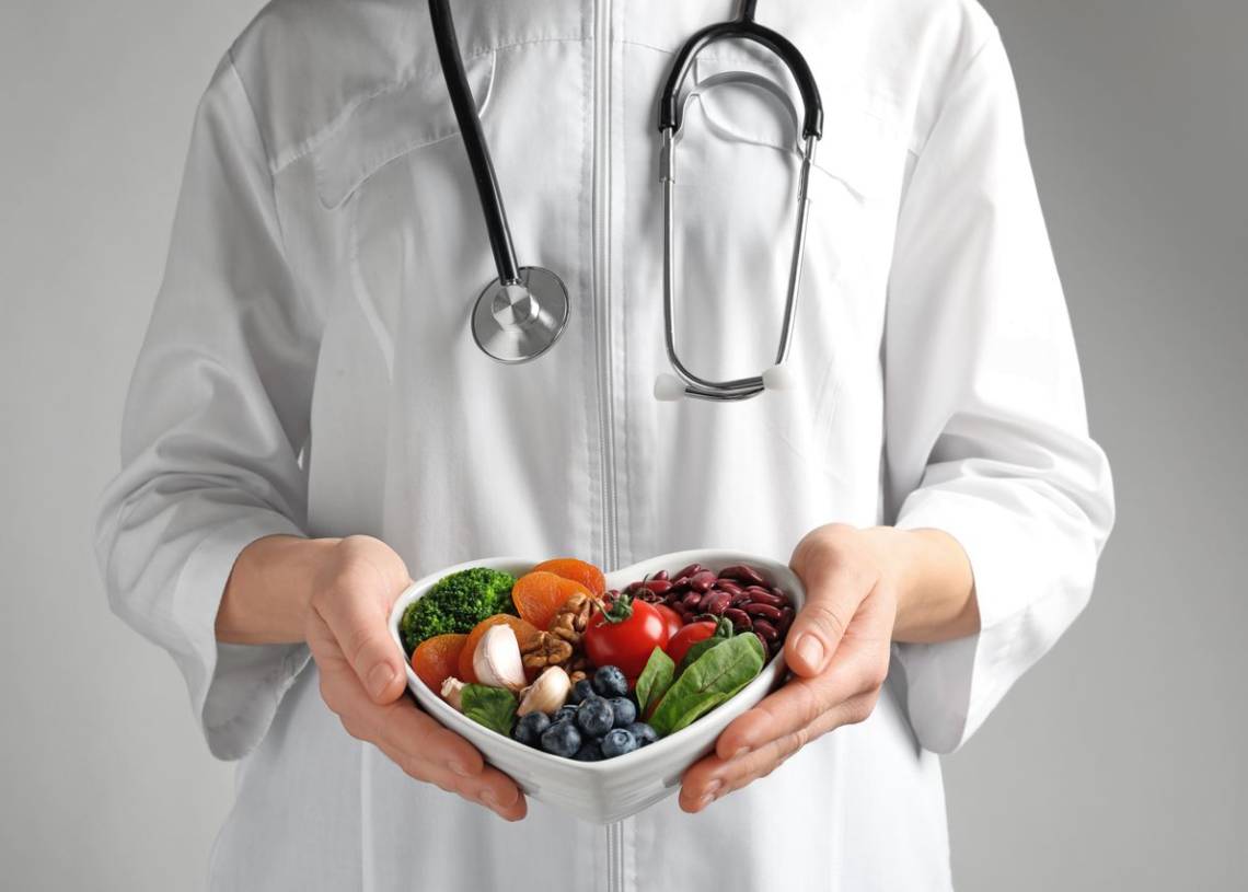 6 Benefits of Adding Nuts to Your Diet HealthifyMe Blog