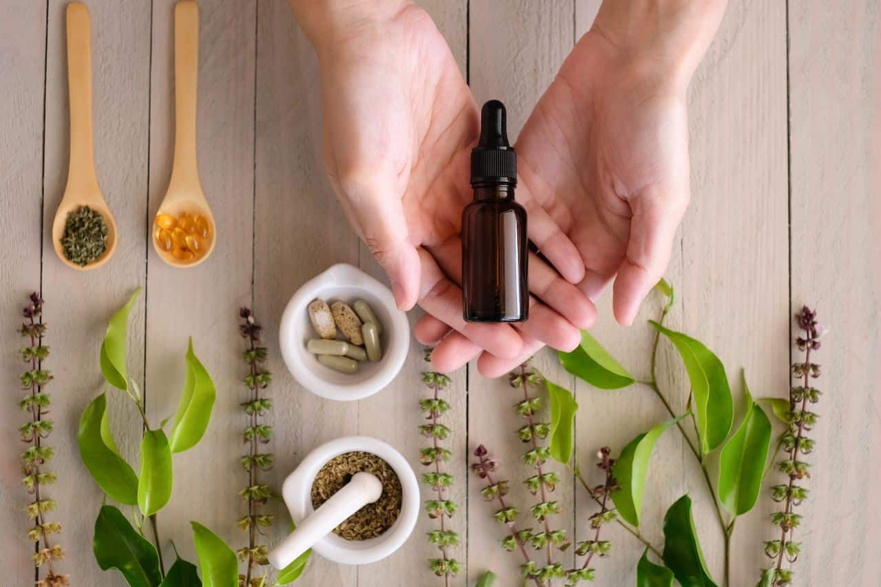 Vadovas, kaip pasirinkti geriausius CBD aliejus svorio metimui – HealthifyMe