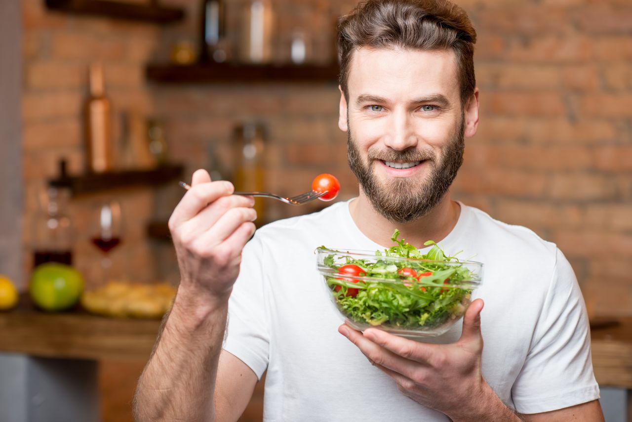 A Guide to Choosing the Best Weight Loss Foods for Men- HealthifyMe