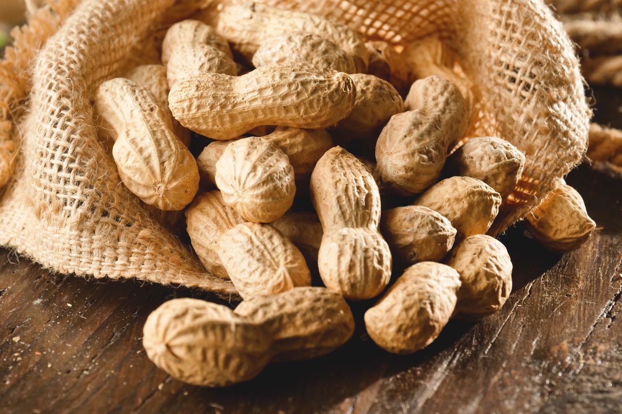 Peanuts and Diabetes: Benefits, Risks and More- HealthifyMe