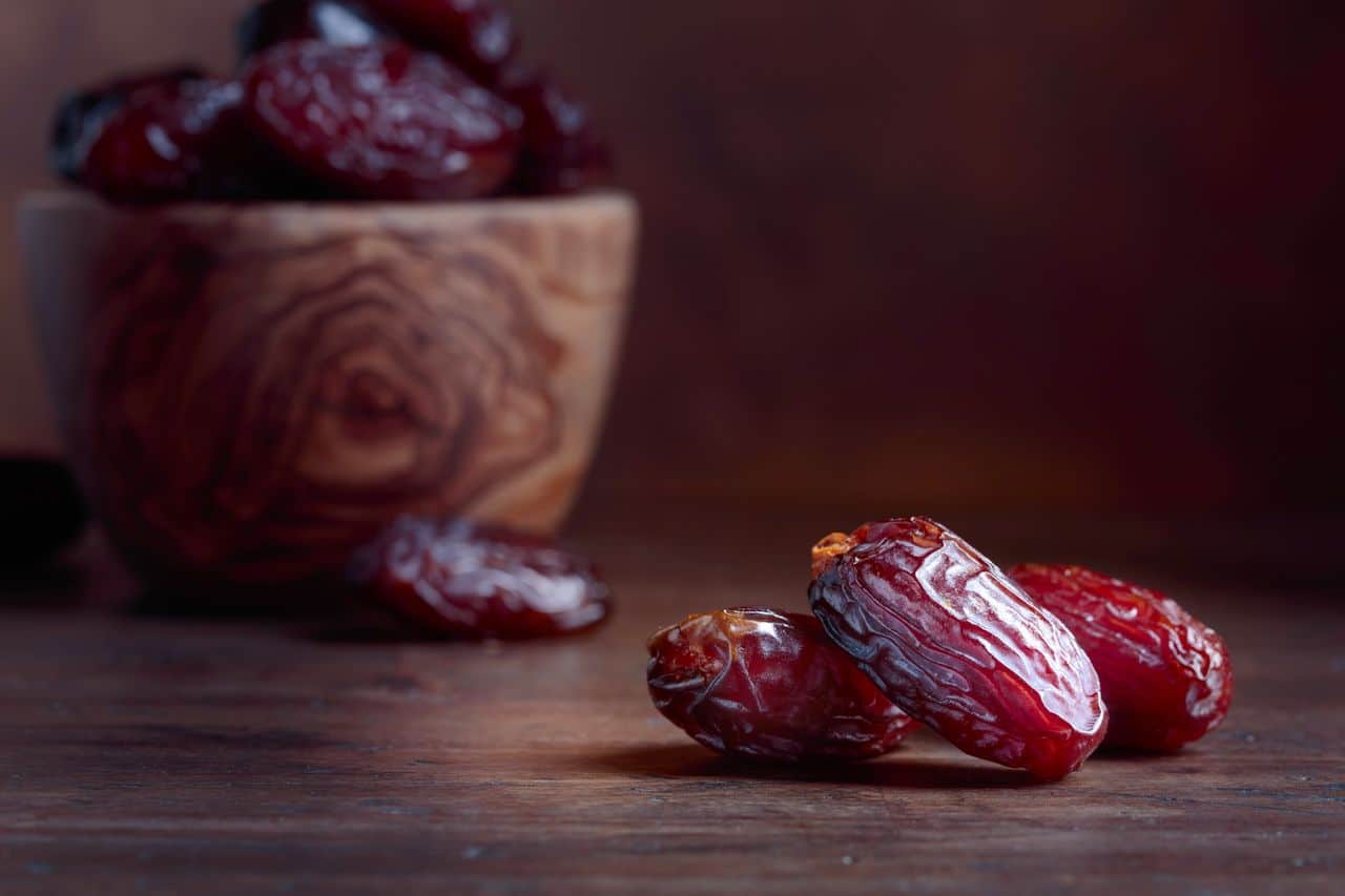 Dates For Diabetes - Benefits and Side Effects - HealthifyMe