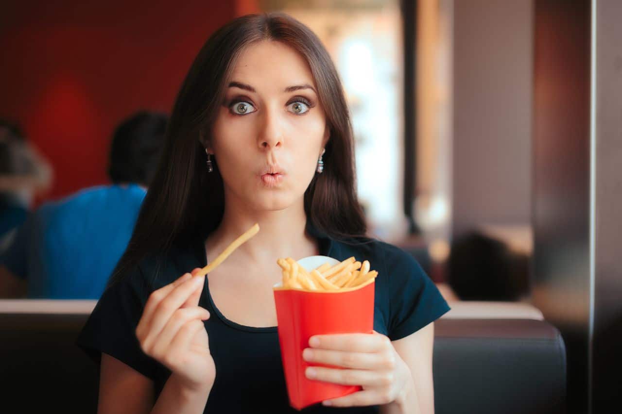 Sane Ways You Can Beat Junk Food Cravings- HealthifyMe