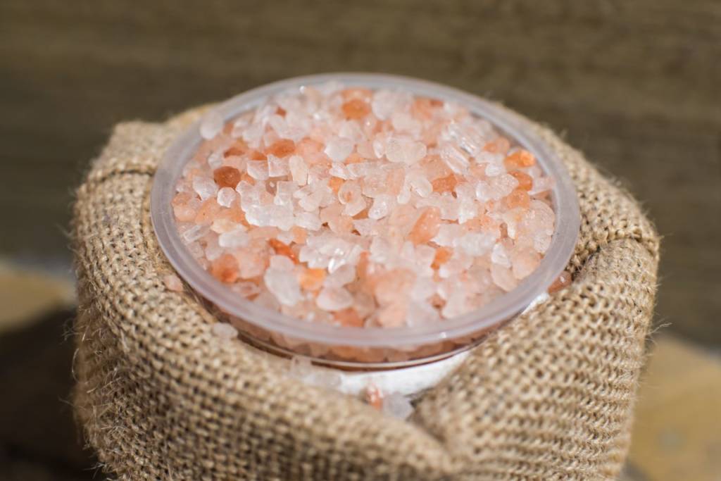 THE ORIGINAL PINK HIMALAYAN SALT CLEANER