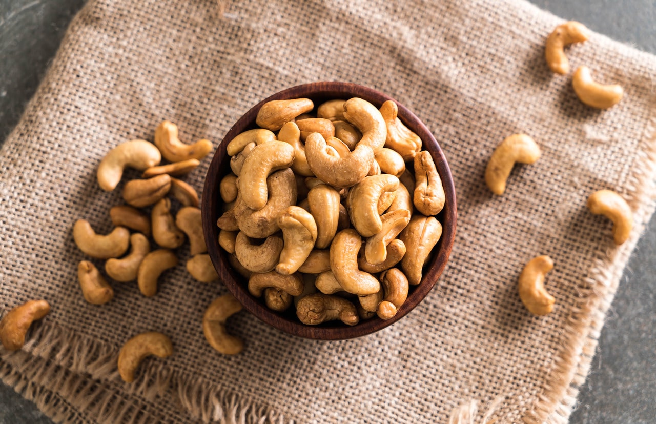 Cashews – Benefits, Nutritional Facts, and Drawbacks - HealthifyMe