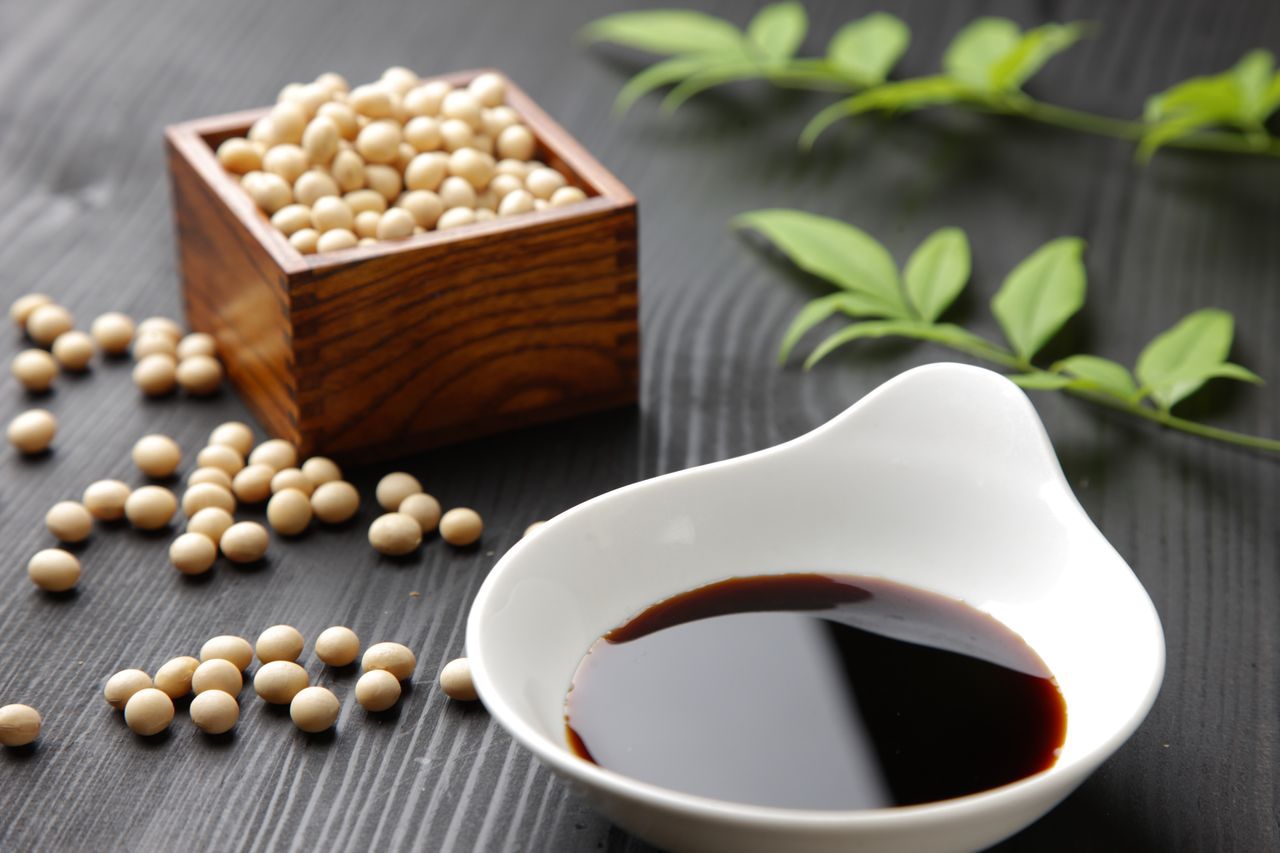 Soy Sauce: Benefits, Uses, and Nutritional Facts- HealthifyME