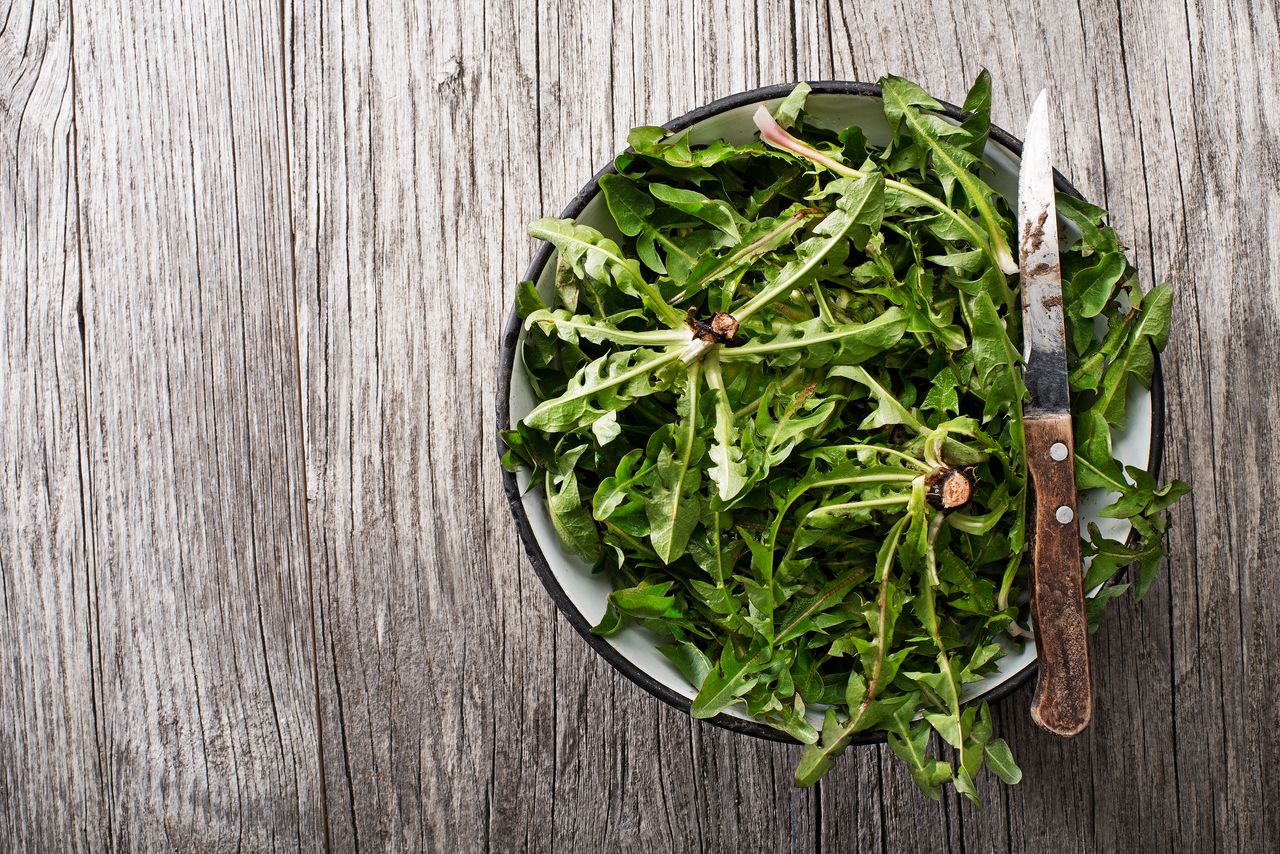 Dandelion Greens: Health Benefits and Side Effects- HealthifyMe
