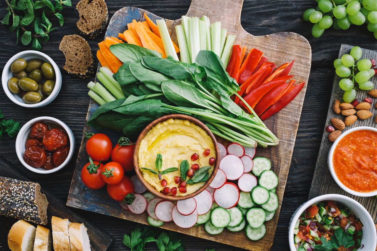 The Pros and Cons of a Vegetarian Diet that You Should Know- HealthifyMe