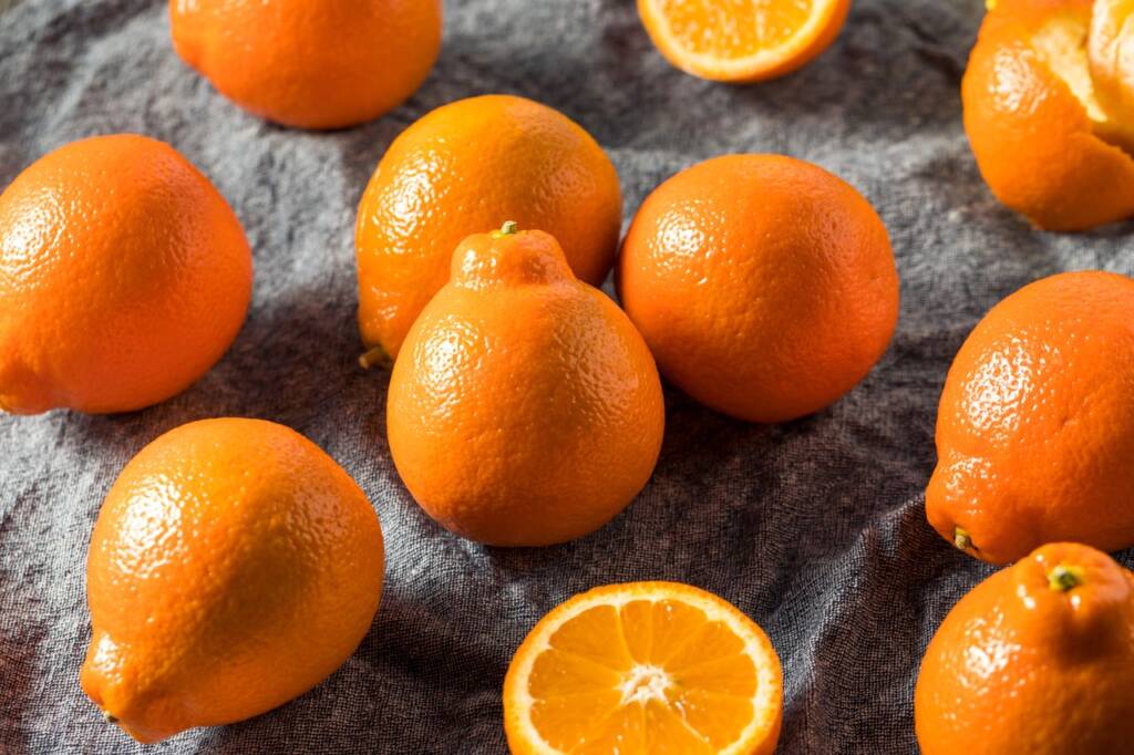 Oranges: Nutrition, health benefits & risks