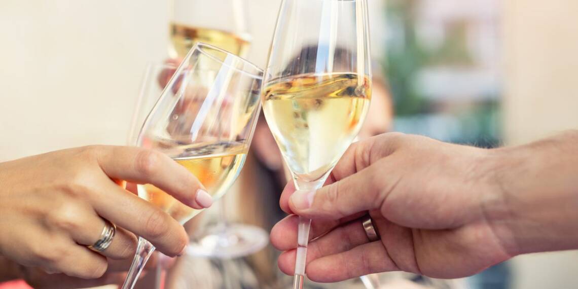 Prosecco A Sparkling Wine With Surprising Benefits Blog HealthifyMe
