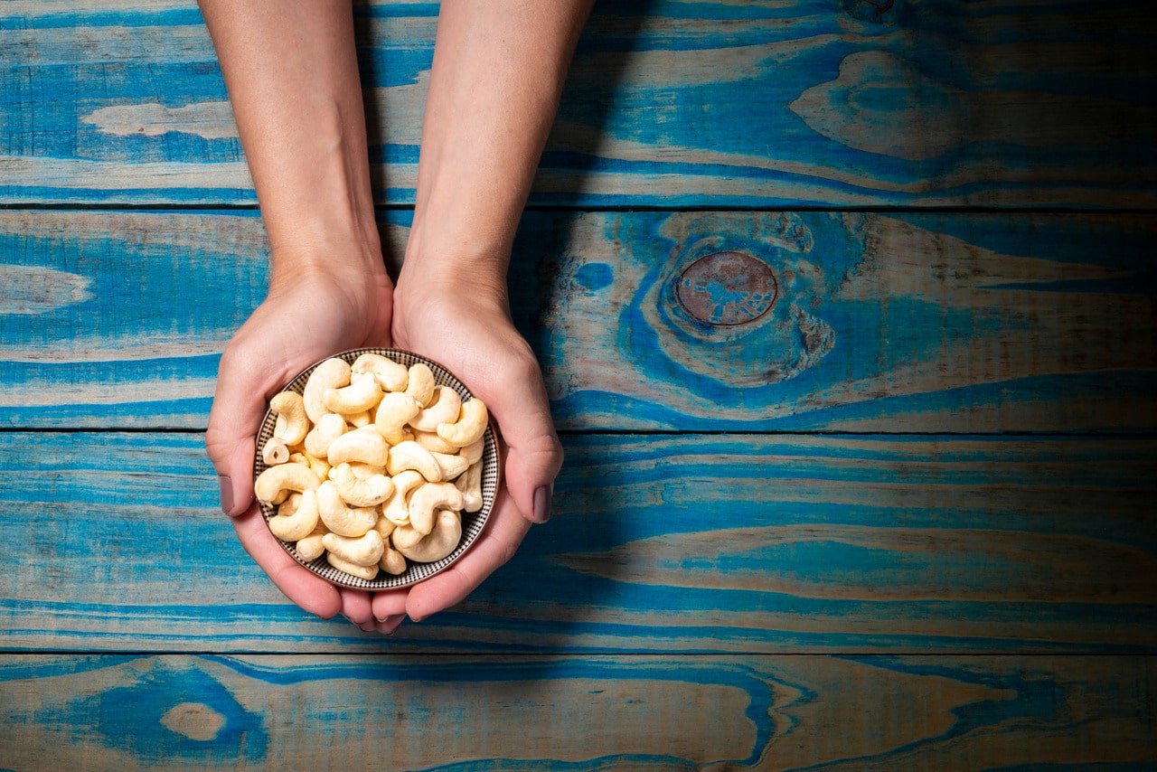 Cashew Nuts and Cholesterol: The Connection- HealthifyMe