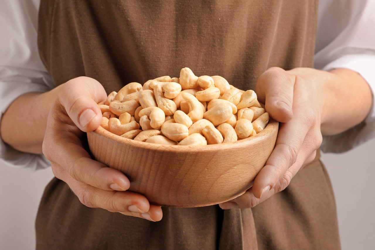 Cashew for Weight Loss: A Simple Guide- HealthifyMe