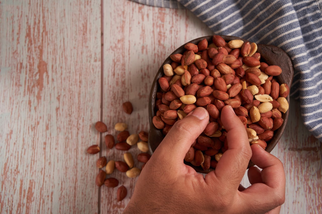 Is Peanut Good for Weight Loss? What Do The Experts Say?- HealthifyMe
