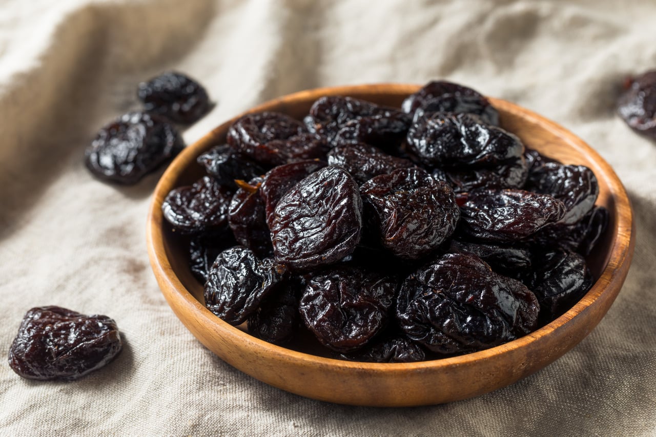 Prunes: Nutritional Profile, Health Benefits- HealthifyMe
